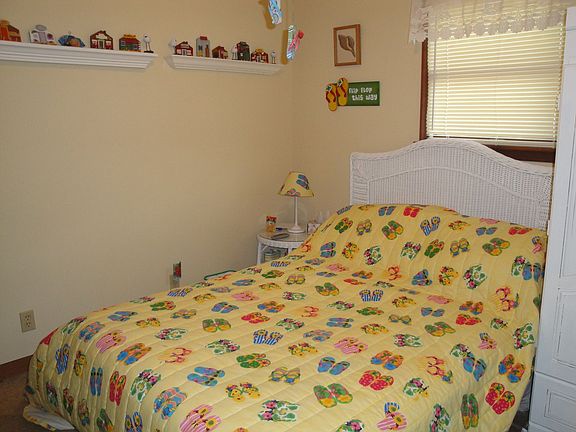 3rd image of 37861 Swann Dr