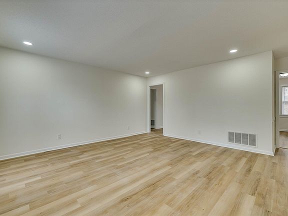 3rd image of 225 Chatham Road