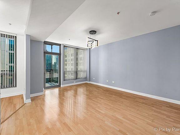 3rd image of 565 W Quincy St #1511