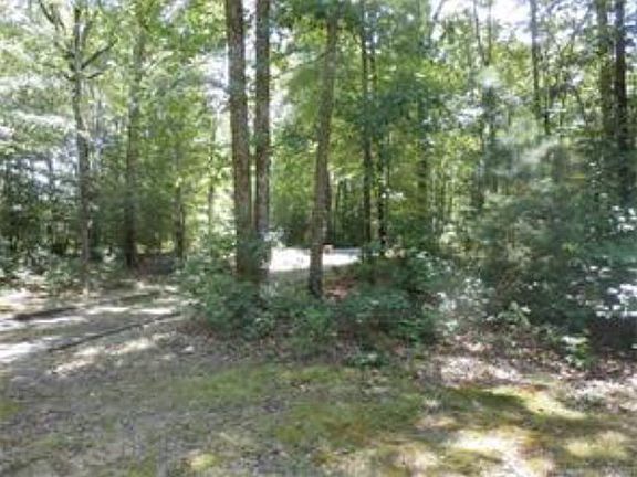 2nd image of 268 Lewis Ln