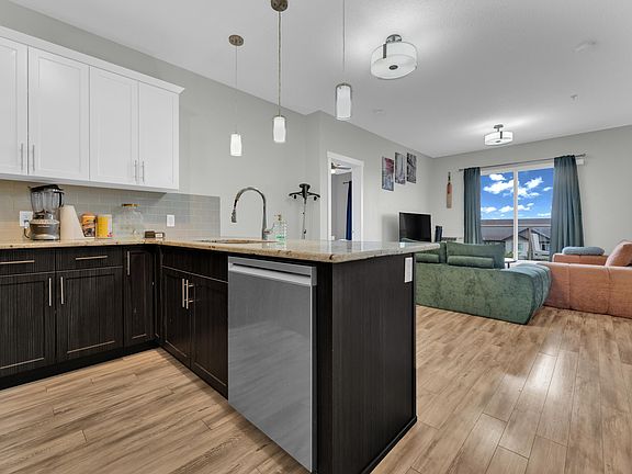 3rd image of 812 Welsh Dr SW #409