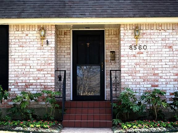 3rd image of 8560 Sweetwater Dr