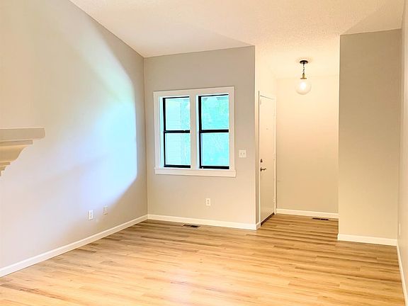 3rd image of 3711 Mack Rd APT C5