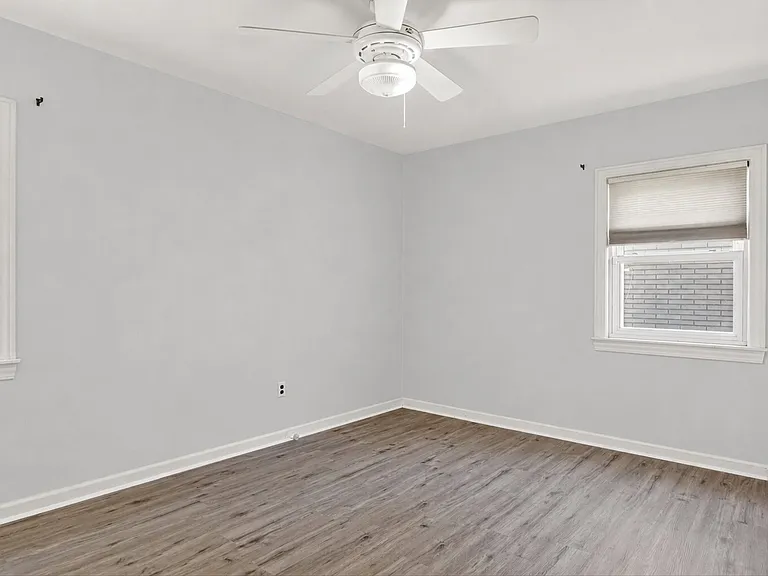 7420 Drexel St — Photo 9