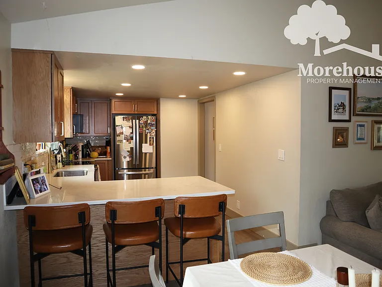 1117 S Phillippi St — Photo 12
