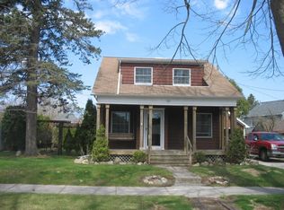 408 S 26th St, Manitowoc, WI 54220