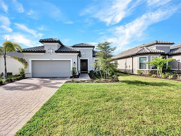 3rd image of 11943 Raggio DR