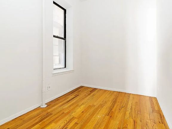 4th image of 223 E 85th St APT 28