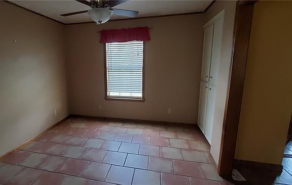 2nd image of 1419 Kristle Ln