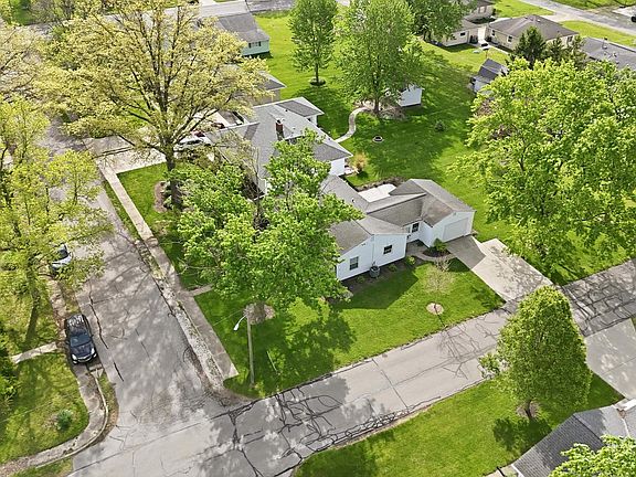 5th image of 866 W Franklin St