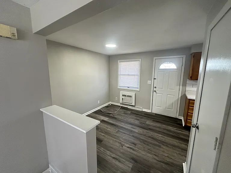 421 Hosmer St #1 — Photo 4