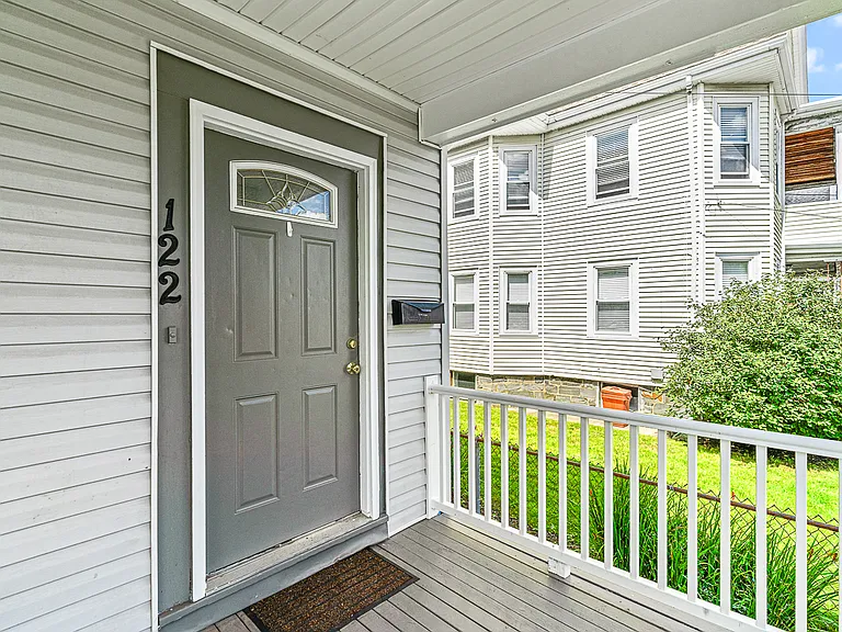 122 Grant Ave #122 — Photo 2