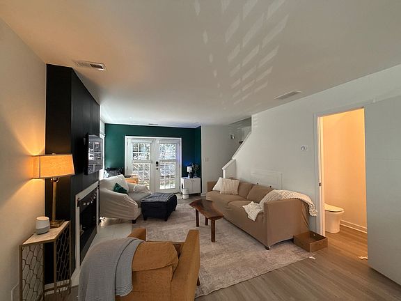 2nd image of 1517 Briar Creek Rd APT A