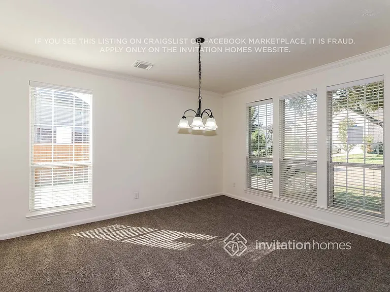 1918 Rustic Oak Ln — Photo 4