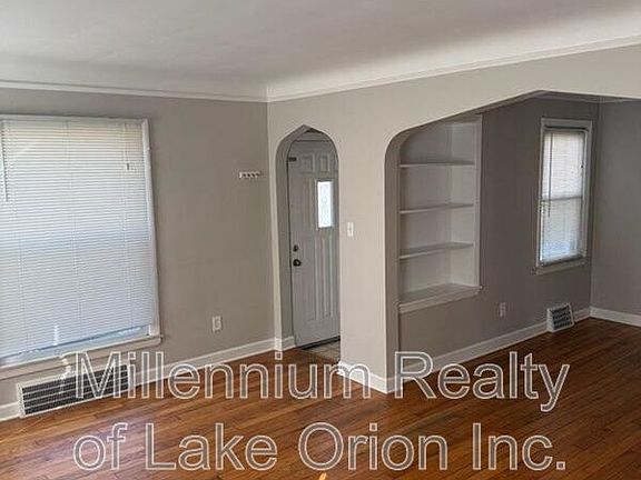 4th image of 2800 Ellwood Ave