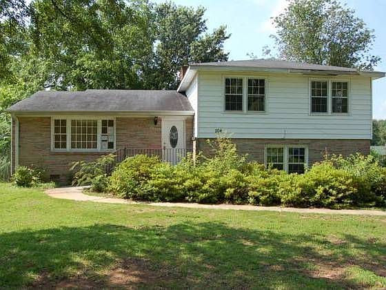 1st image of 204 Galphin Dr