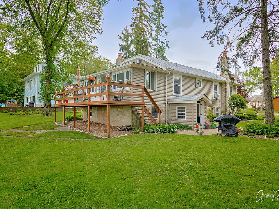 1st image of 23847 W Rosemont Ln