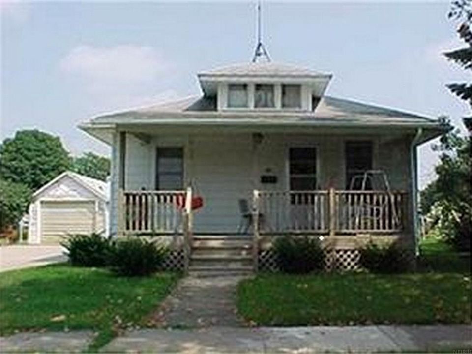2nd image of 656 N Cedar St