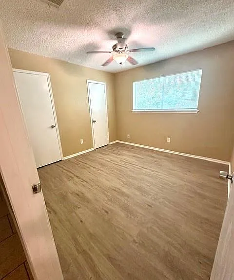 12210 Roandale Dr — Photo 23