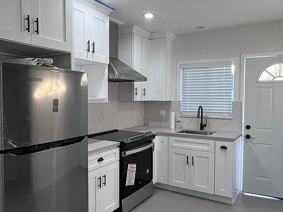 5th image of 1718 Midwickhill Dr