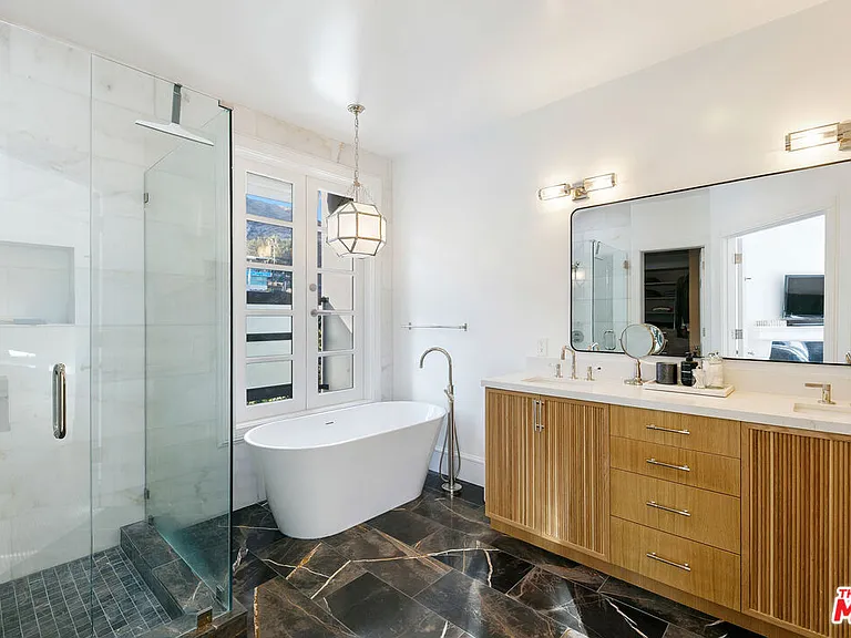 22630 Pacific Coast Hwy #1 — Photo 25