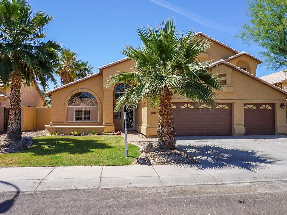 1st image of 3629 E Redwood Ln