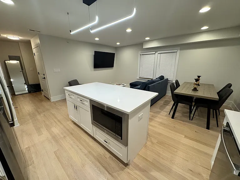 4000 Forest Ave #3 — Photo 7