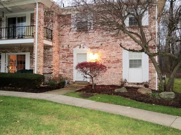 390 Quarry Ln NE Unit F, Warren, OH 44483