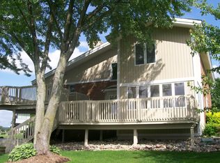 700 Rachelle Dr, White Lake, MI