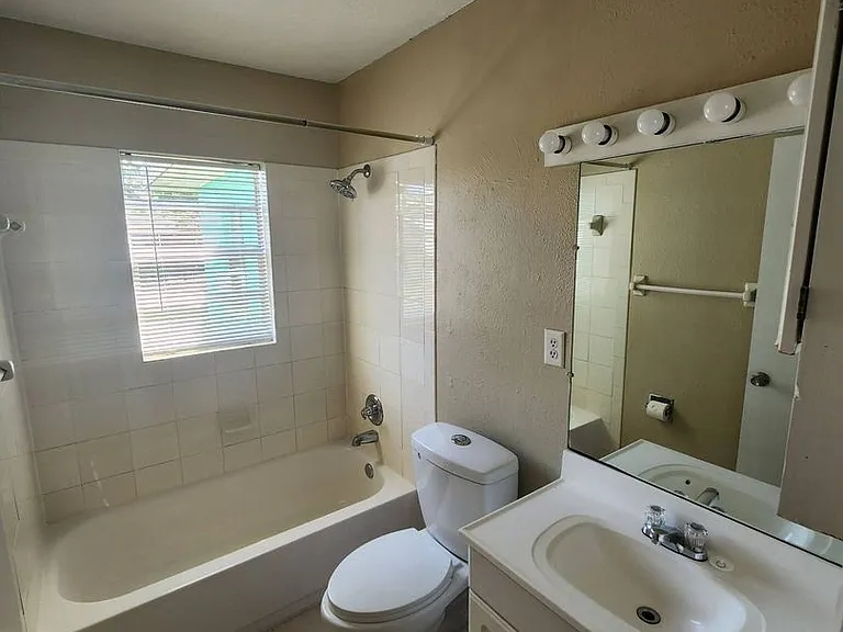 2085 Nottingham Rd — Photo 12