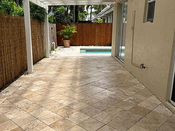 4th image of 11241 NW 47th Ln