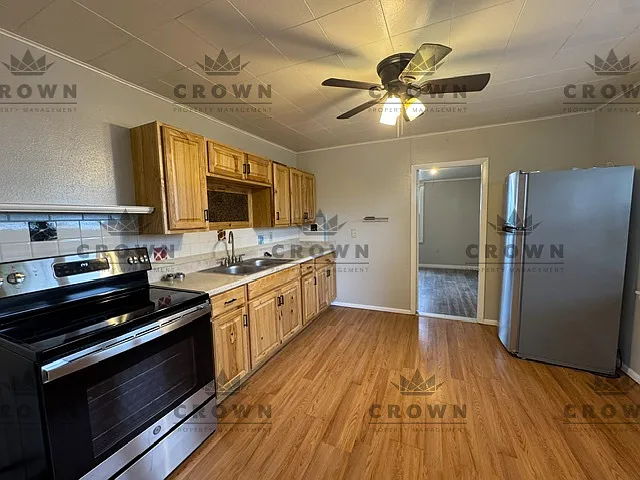 2116 York Ave — Photo 6
