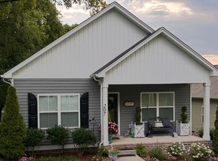 207 N Walnut St, Springfield, TN 37172