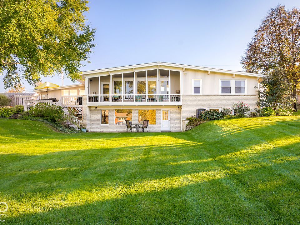 1st image of 310 Sunset Dr