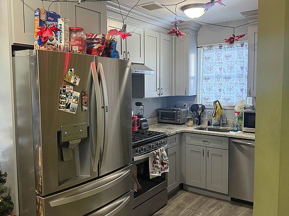 4th image of 34 Hancock St