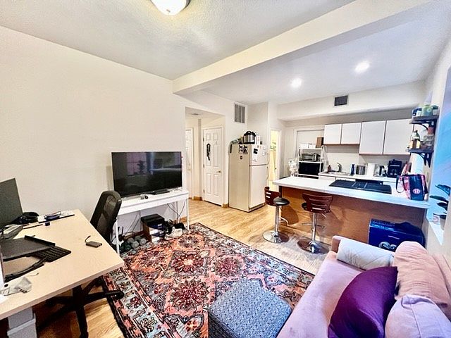 1st image of 2A Baldwin Pl APT 4