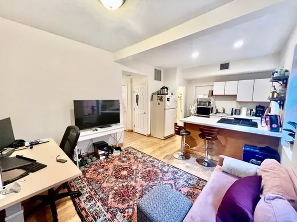 2A Baldwin Pl, Boston, MA