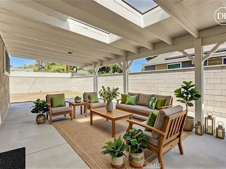 6851 Forbes Ave — Photo 30