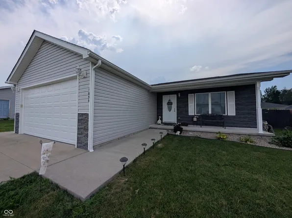 1855 Brookwater Dr, North Vernon, IN 47265