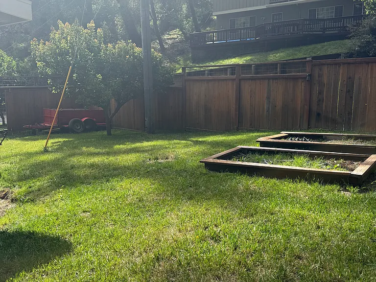 238 Campus Dr — Photo 18