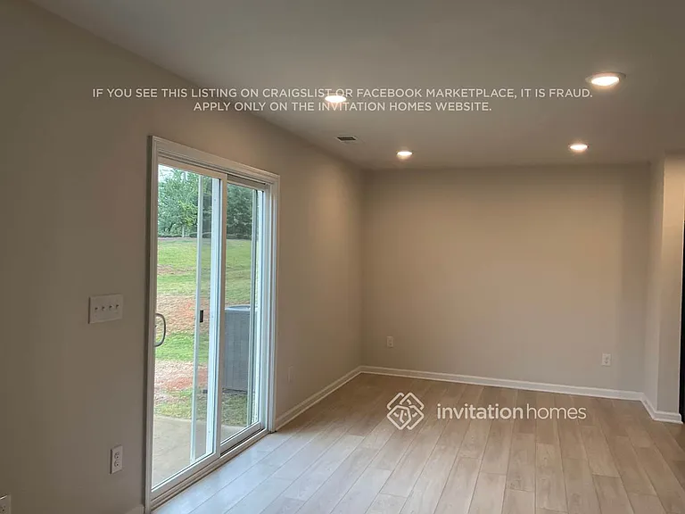 2530 Brunson Ct — Photo 4