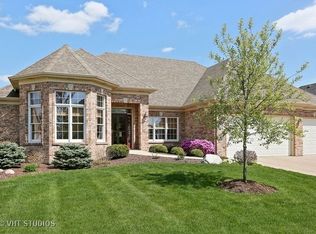 11 Raes Creek Ct, Bolingbrook, IL 60490