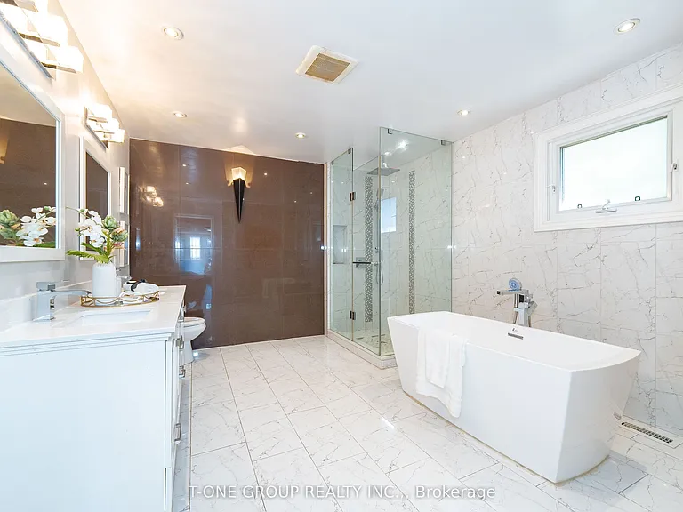382 Elgin Mills Rd W — Photo 33