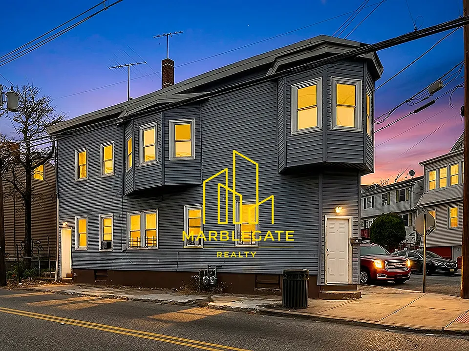 113 E Main St #22