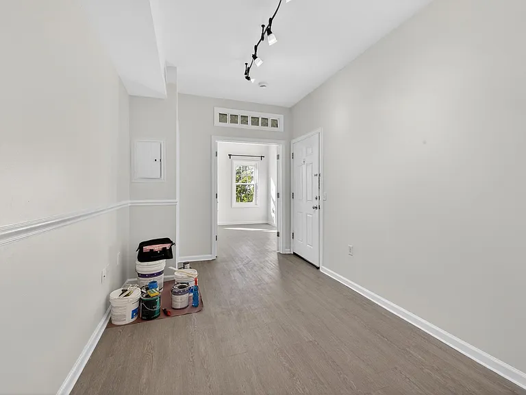 258 Pine St #2R — Photo 11