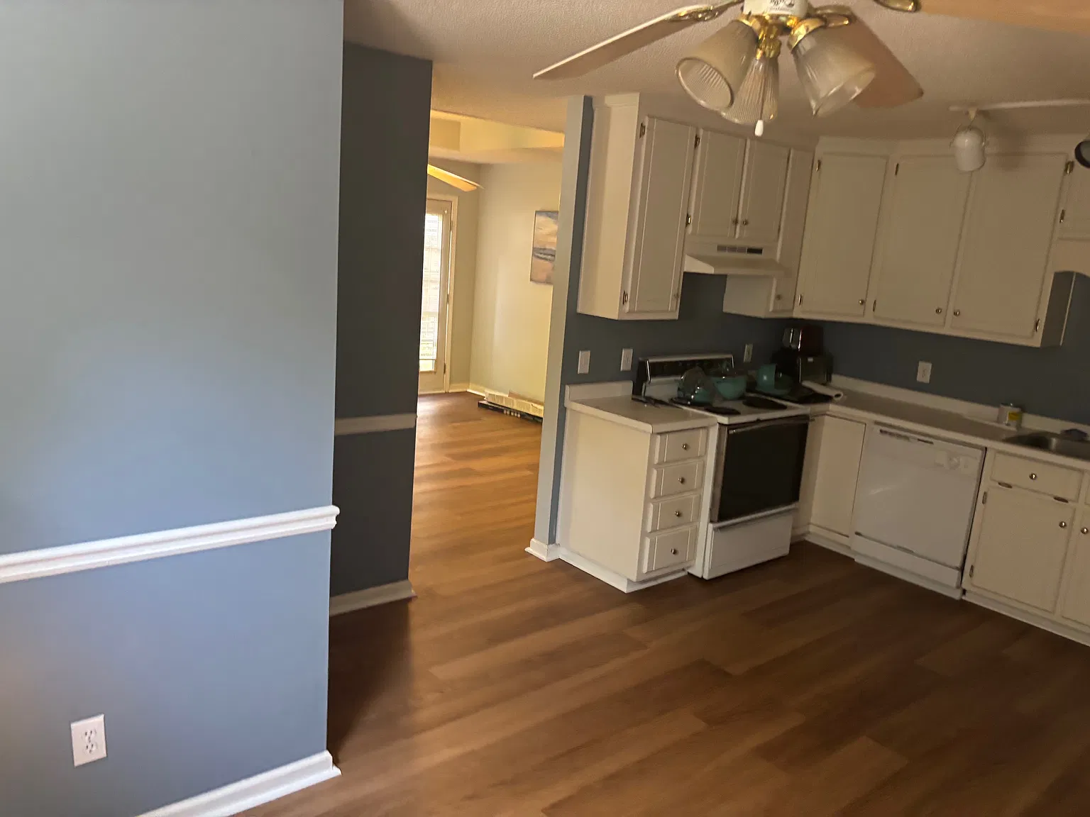 3 bed, 1059 sqft, $1,800 — Photo 3