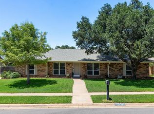 3303 Country Club Rd, Pantego, TX 76013