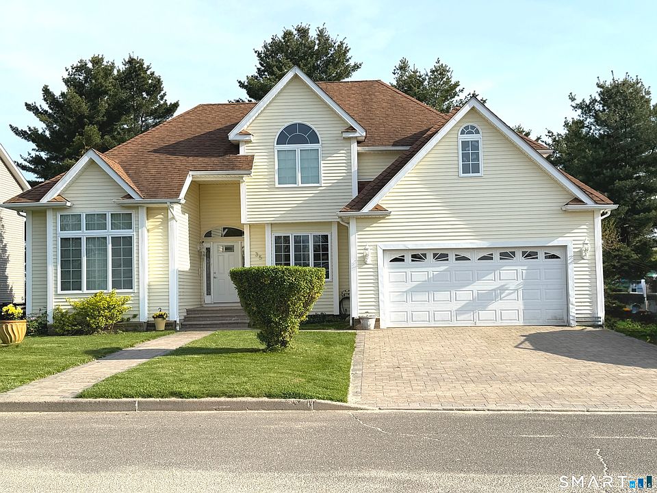1st image of 35 Emerald Pines Road