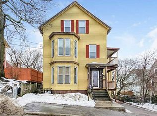 25 Crawford St, Woonsocket, RI 02895