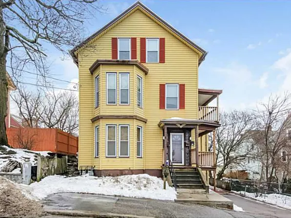 25 Crawford St, Woonsocket, RI 02895